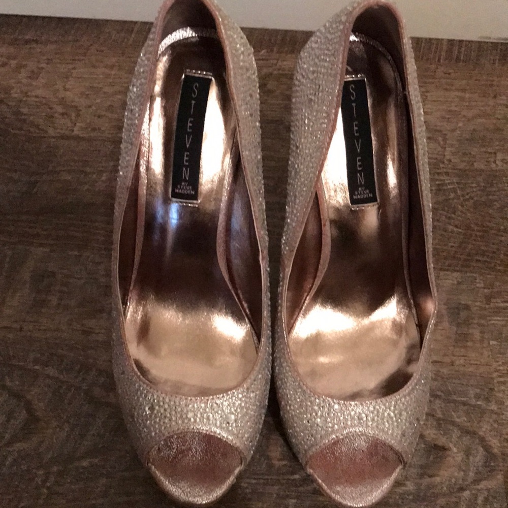 Steven Madden diamond platform pumps